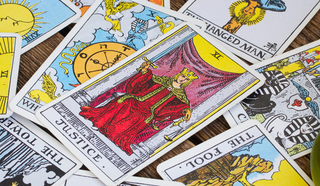 Apprendre le tarot voyance : Comment apprendre la justice des 22 cartes majeurs ?
